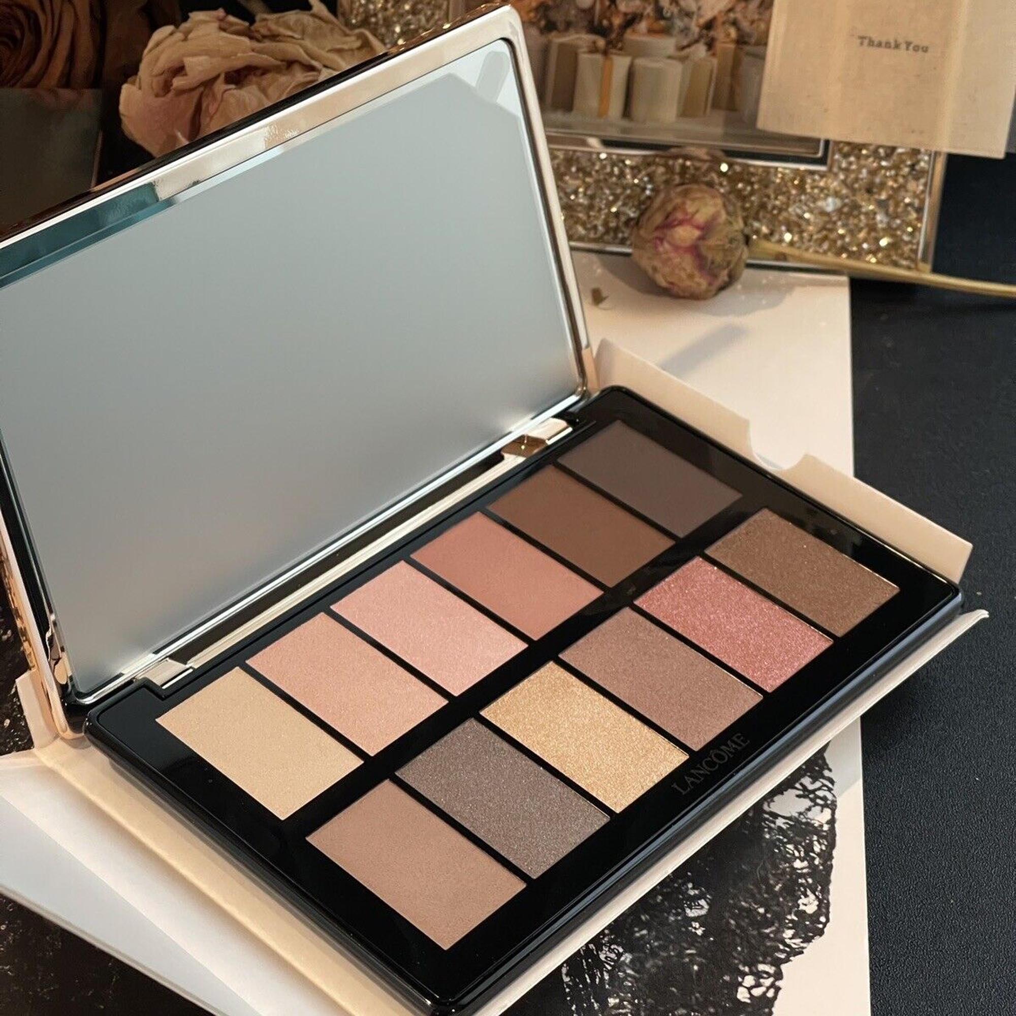 Lancôme Rose Gold Eye Makeup Palette (Limited Edition) Lancôme Rose Gold Eye Makeup Palette (Limited Edition)