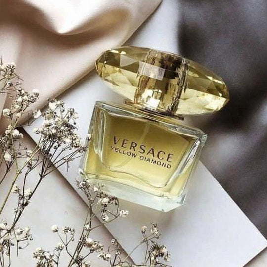 Versace Yellow Diamond Eau De Toilette